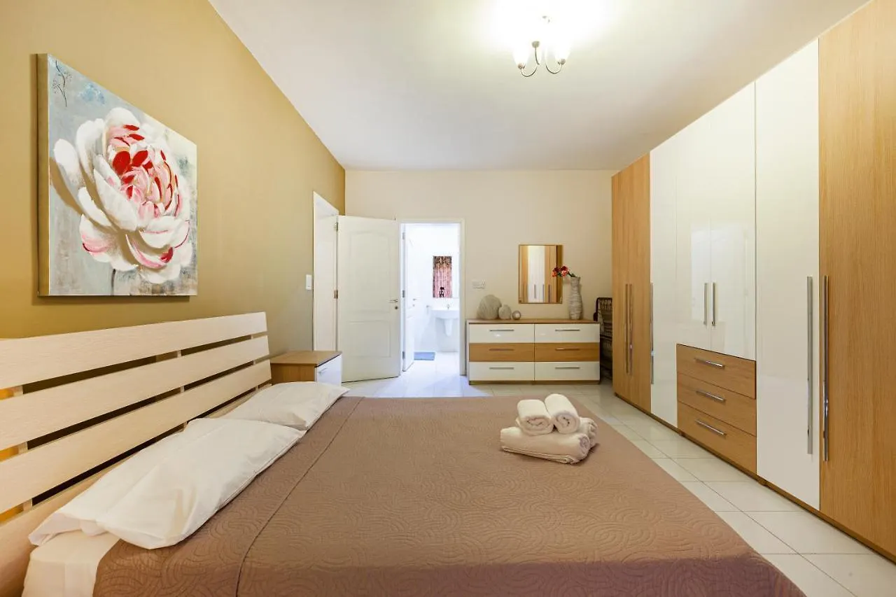 Sliema Ferries Apt, With Beautiful Views Ac & Wifi By 360 Estates Apartment